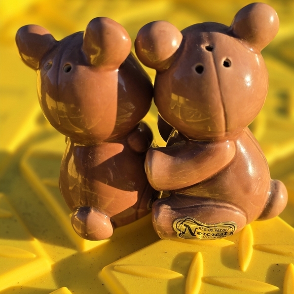 Vintage Norcrest Bear Salt and Pepper Shaker’s As Is - Picture 3 of 4
